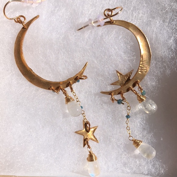 Moonstone and Labradorite Handmade Celestial Earrings - Picture 5 of 5